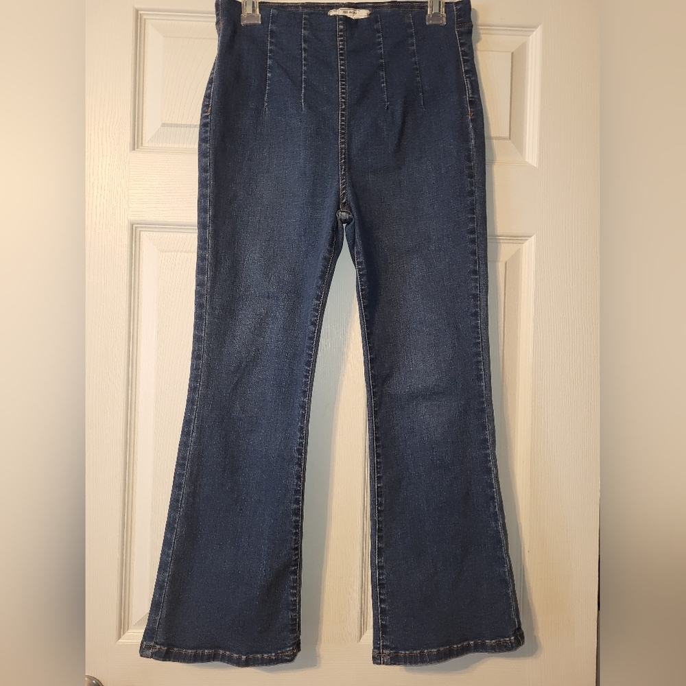 FREE PEOPLE Manhattan Beach Cropped Slight Flare Pull On Stretchy Jeans Size 28